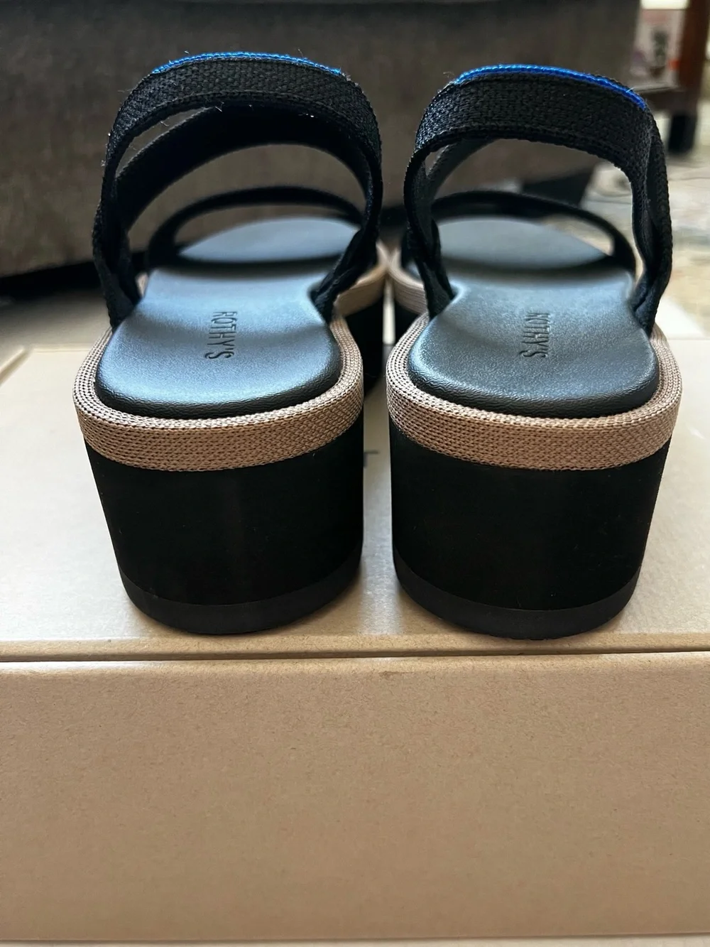NWB Rothy's Lightweight Platform Wedge Sandal Black Pepper Strappy Size 8